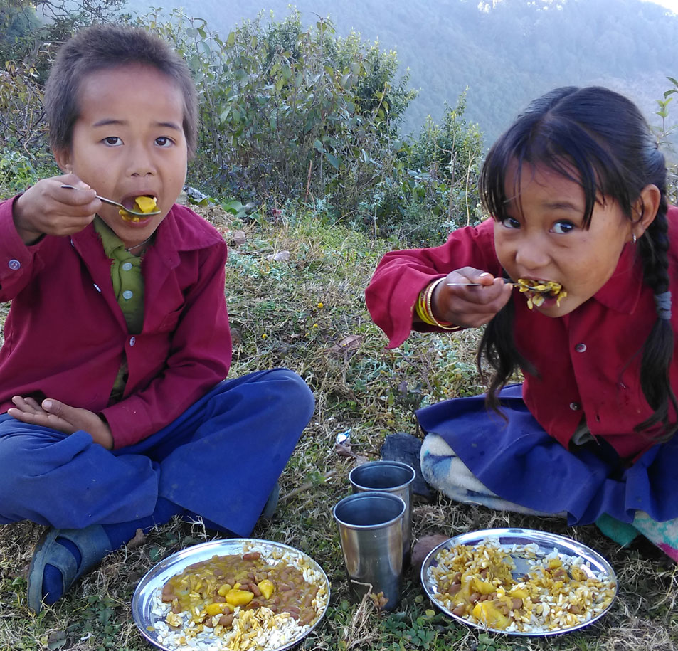 Nepal Earthquake Relief - Free Nutrition Supplements Distributed By Indiabulls Foundation   